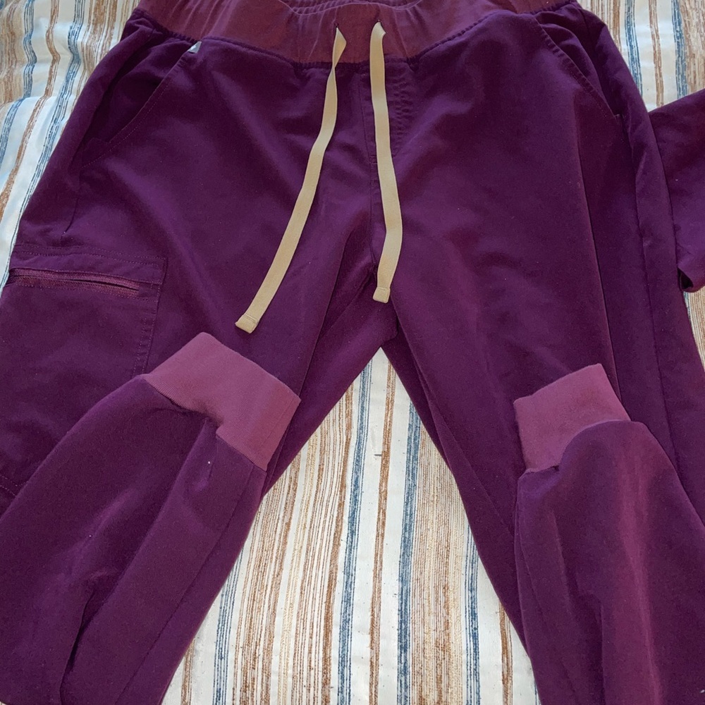Figs scrubs set
